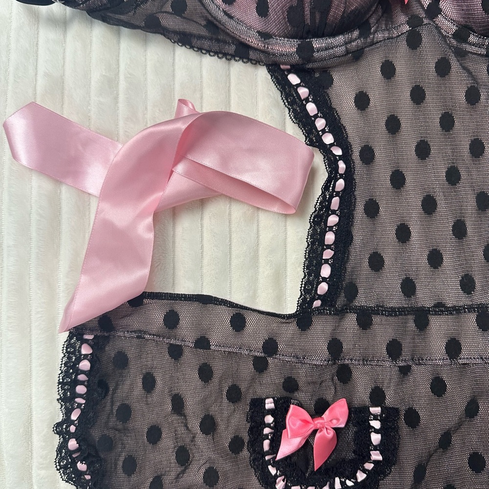 Victoria’s Secret Apron Black and Pink Polka Dot Lingerie Set - Picture 3 of 11